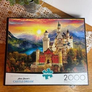Buffalo Castle Dream 2000-Piece Puzzle
